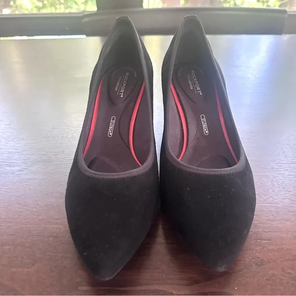 Rockport black suede almond toe pumps heels 9 EUC - Picture 2 of 9